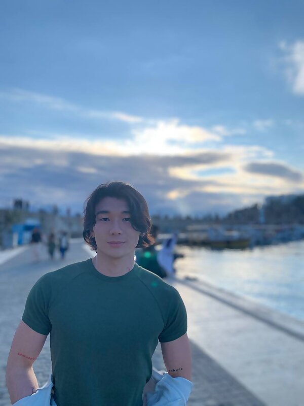Next Image >>