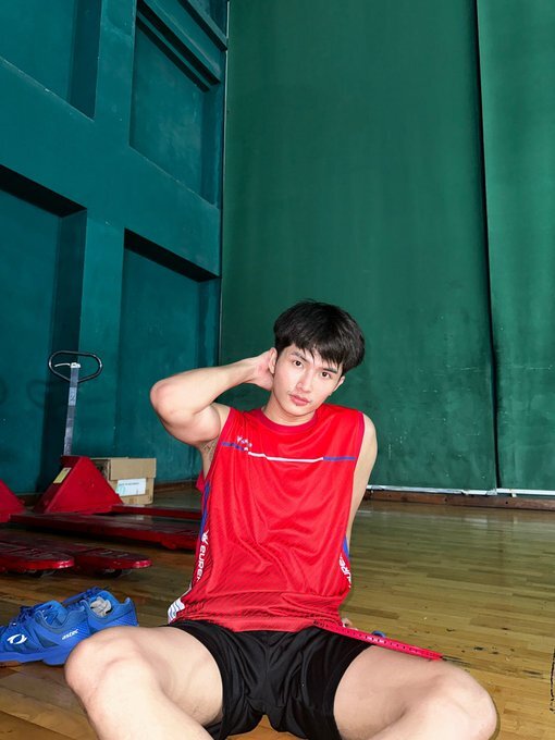 Next Image >>
