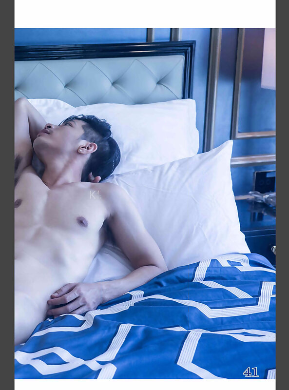 Next Image >>