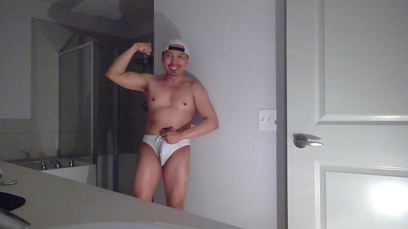 Next Image >>