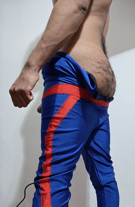 Next Image >>