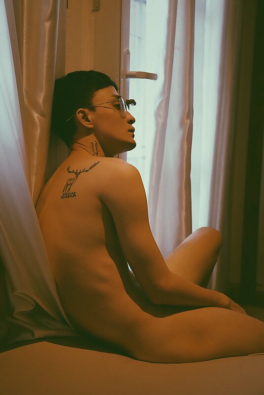 Next Image >>