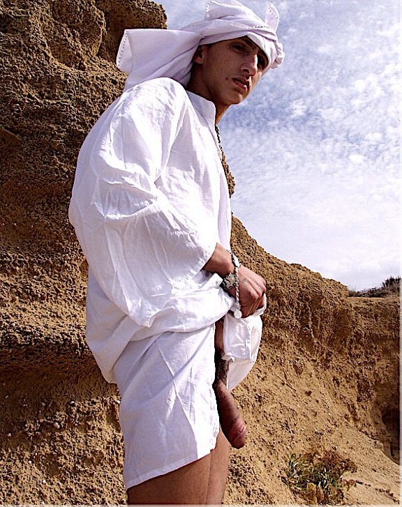 Next Image >>