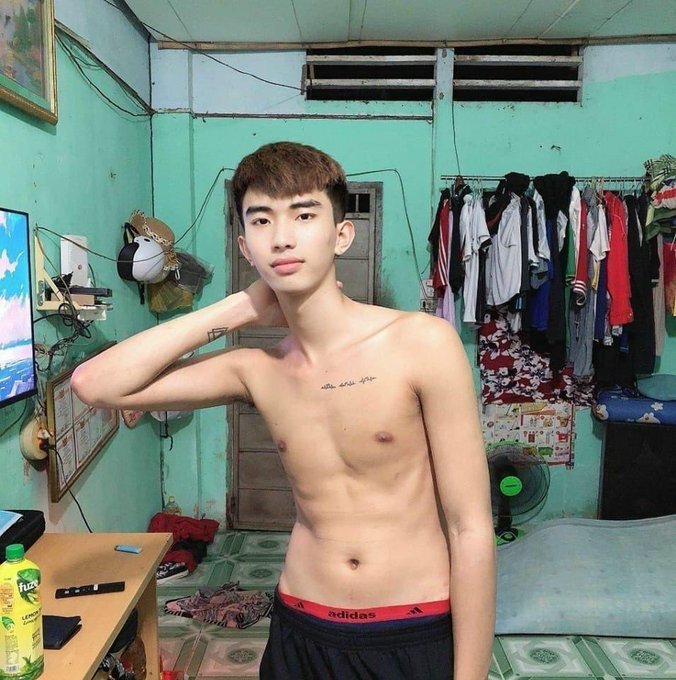 Next Image >>
