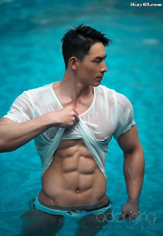 Next Image >>
