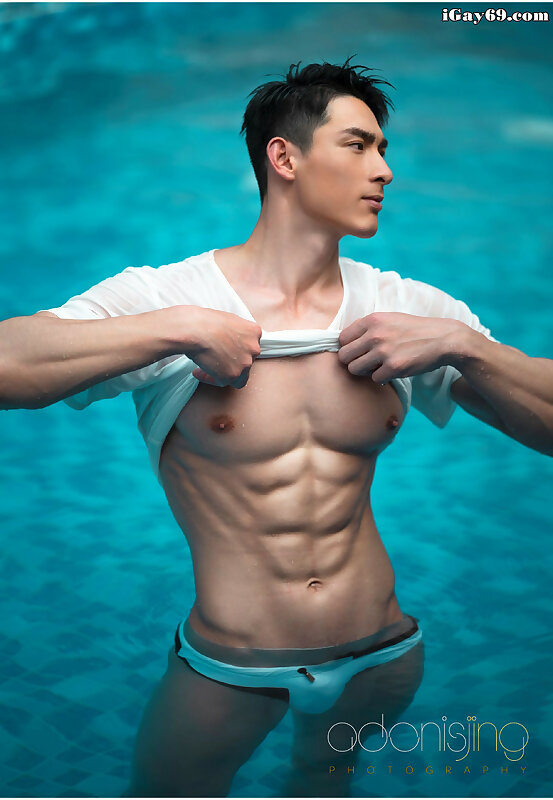 Next Image >>