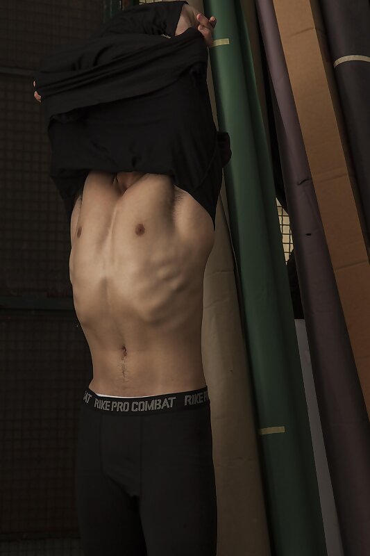 Next Image >>