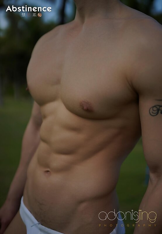 Next Image >>