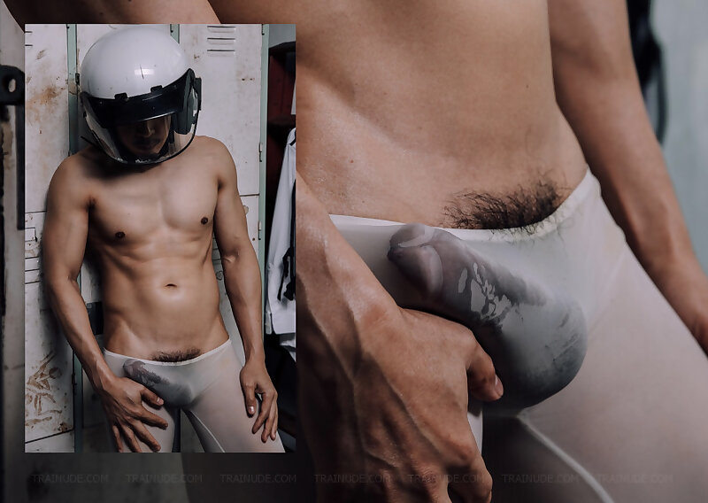 Next Image >>