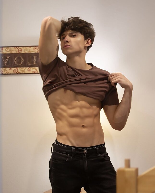 Next Image >>