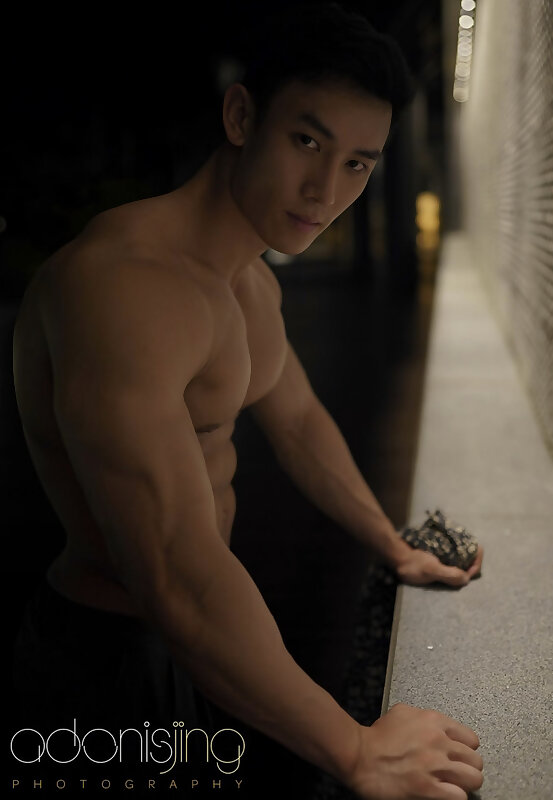 Next Image >>