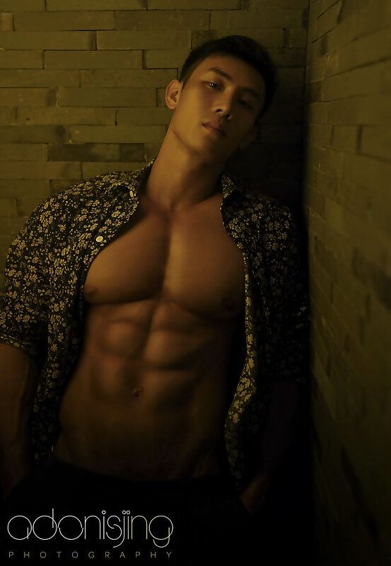 Next Image >>