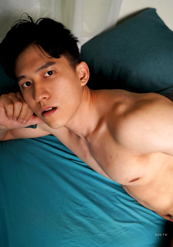 Next Image >>