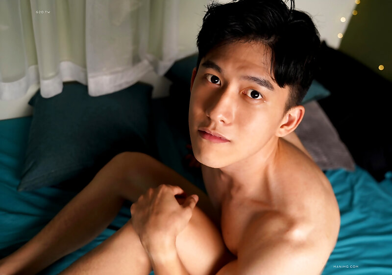 Next Image >>