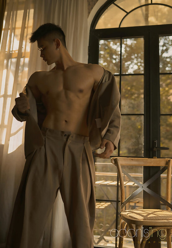 Next Image >>