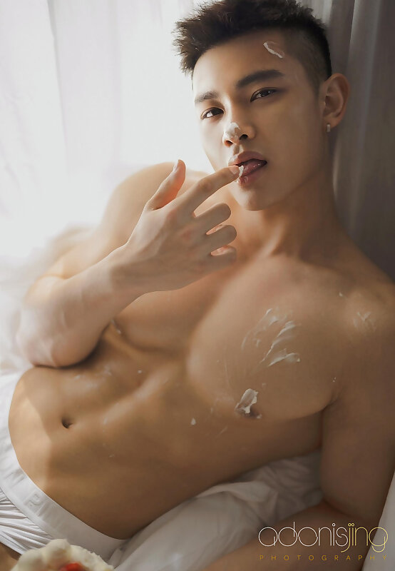 Next Image >>