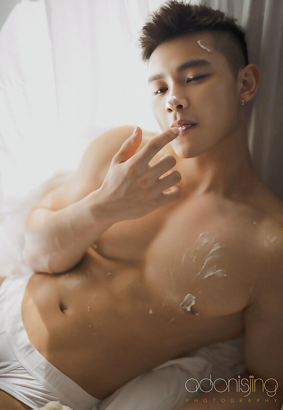 Next Image >>