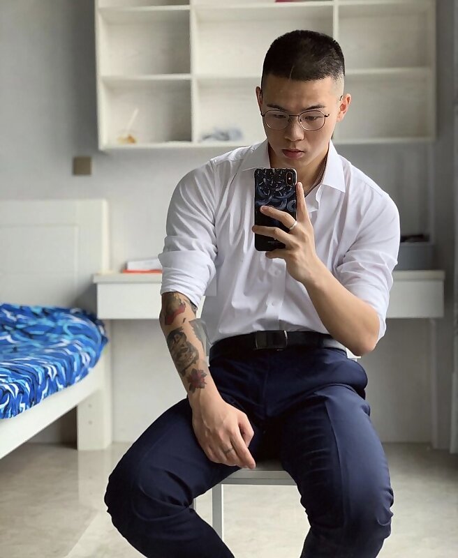 Next Image >>