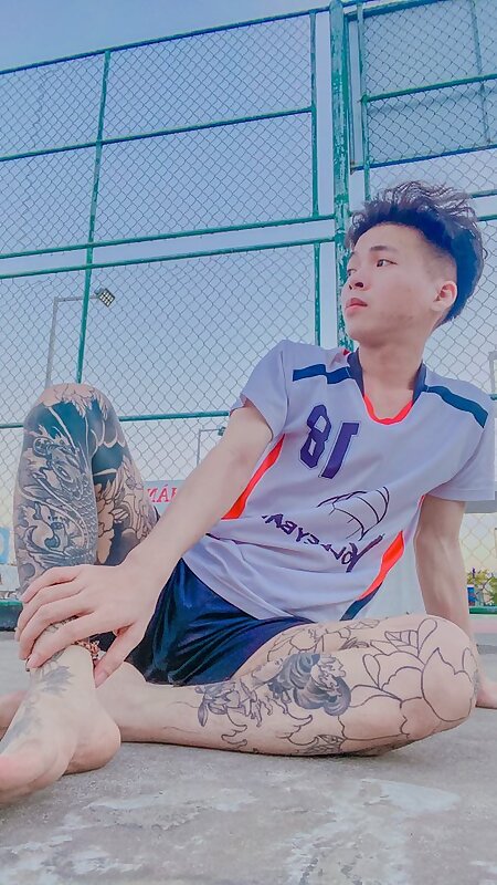 Next Image >>