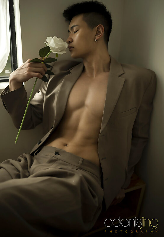 Next Image >>