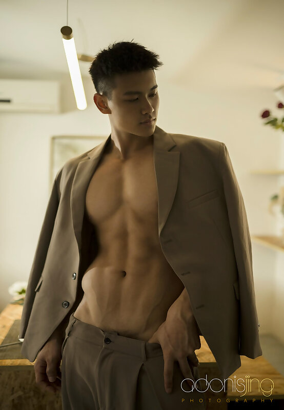 Next Image >>
