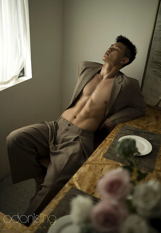 Next Image >>