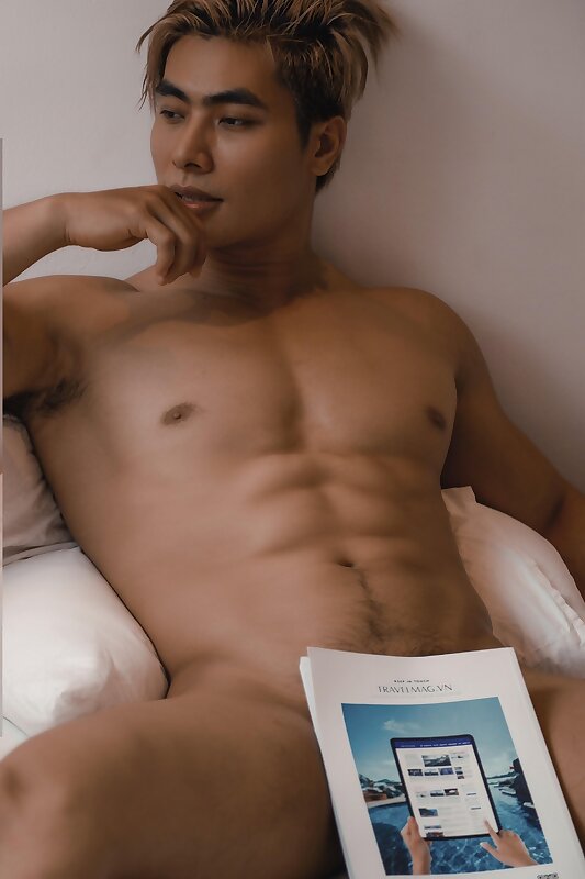 Next Image >>