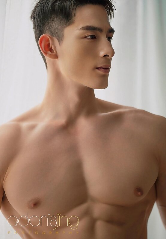 Next Image >>