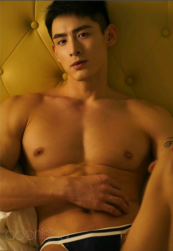 Next Image >>