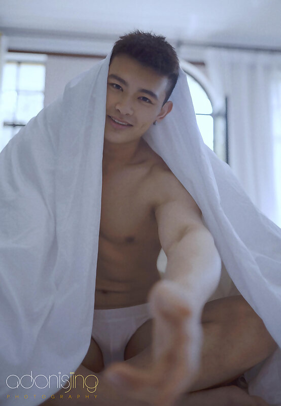 Next Image >>