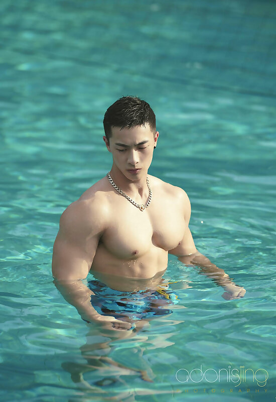 Next Image >>