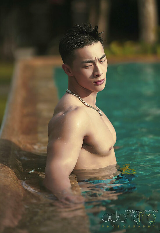 Next Image >>