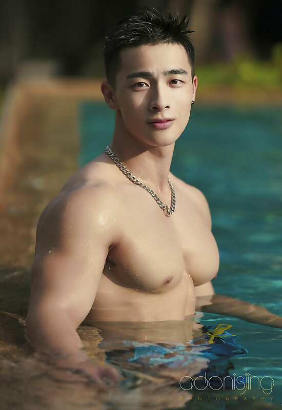 Next Image >>