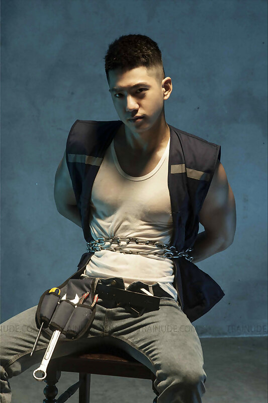 Next Image >>