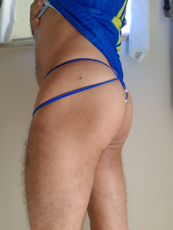 Next Image >>