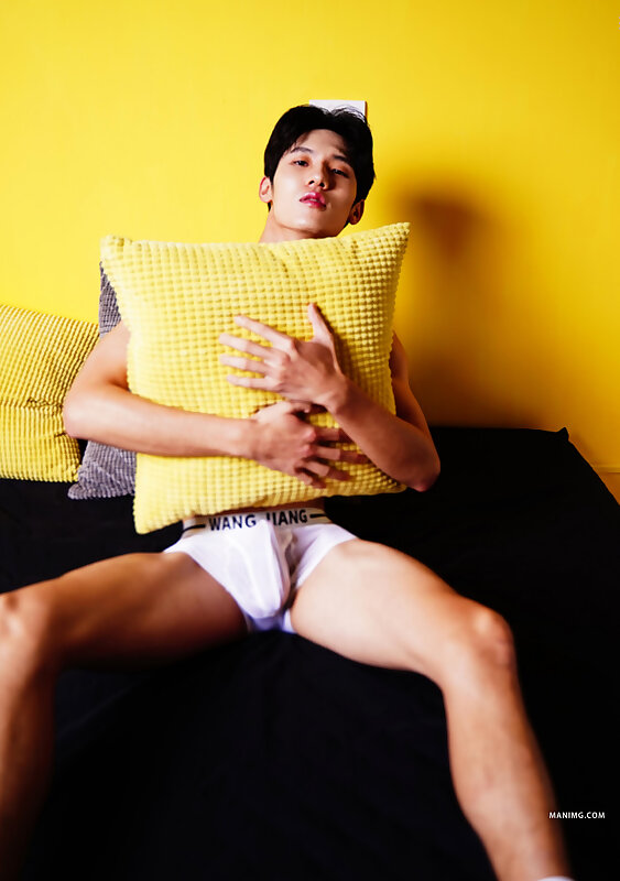 Next Image >>