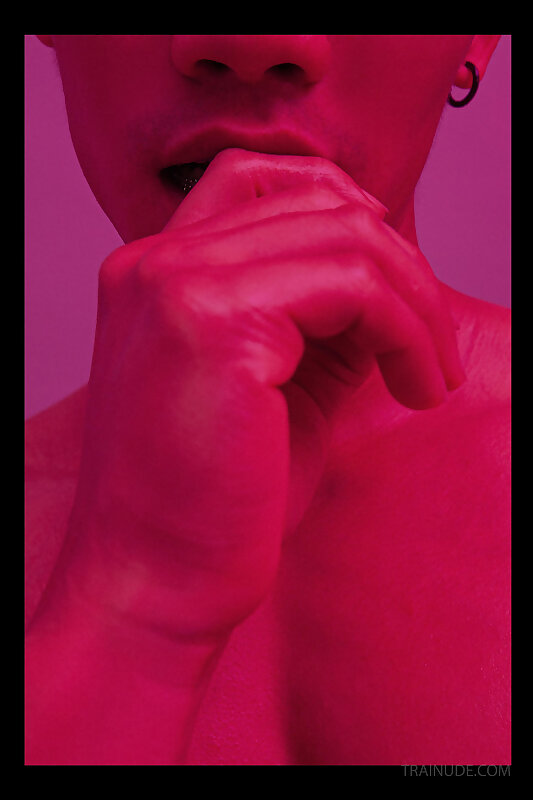 Next Image >>