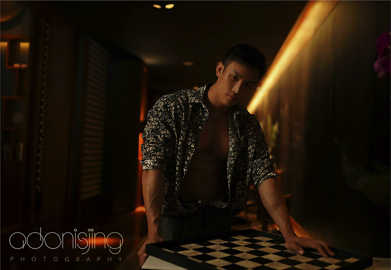 Next Image >>
