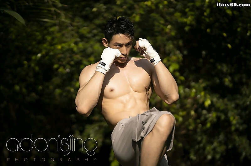 Next Image >>