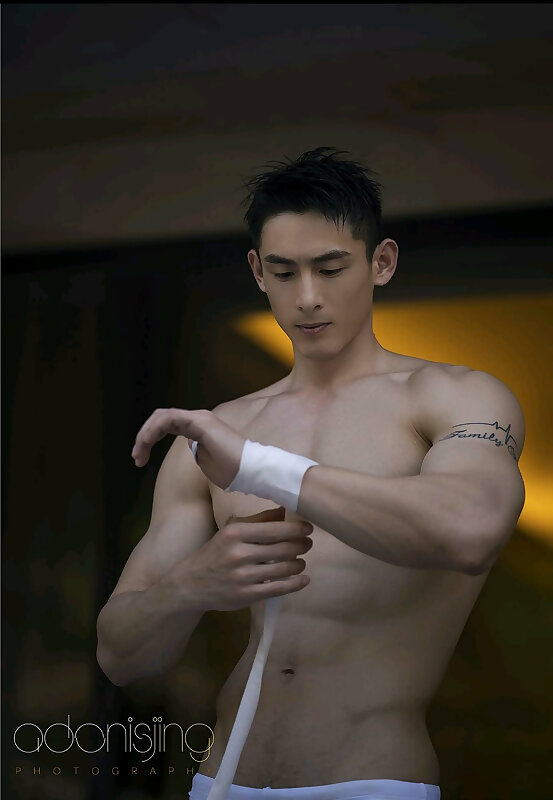 Next Image >>
