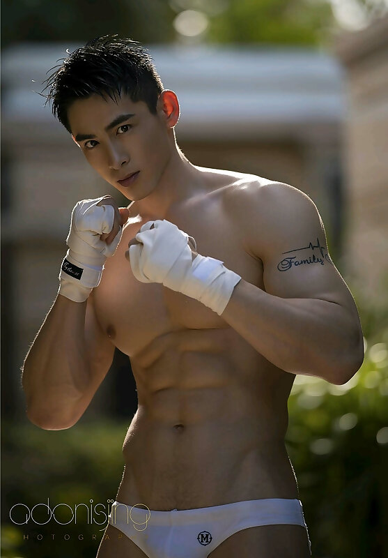 Next Image >>