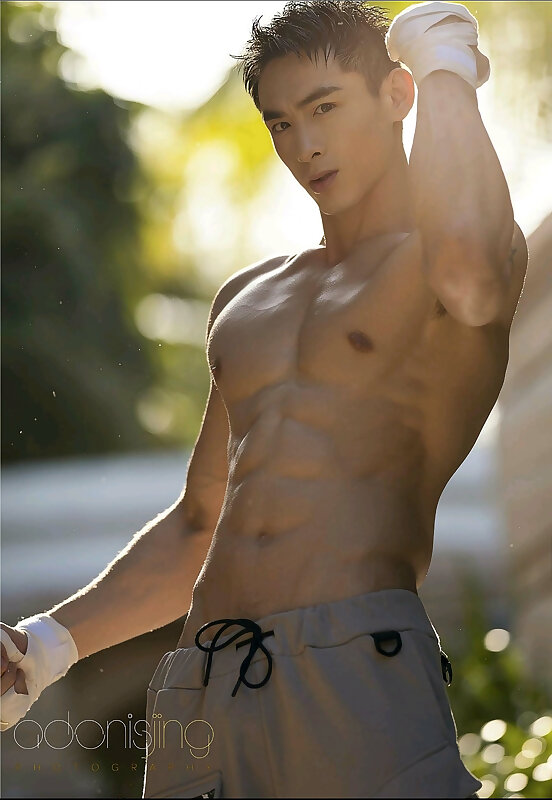 Next Image >>