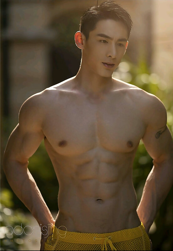 Next Image >>