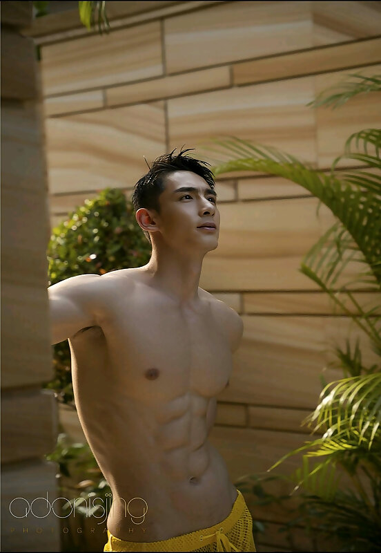 Next Image >>