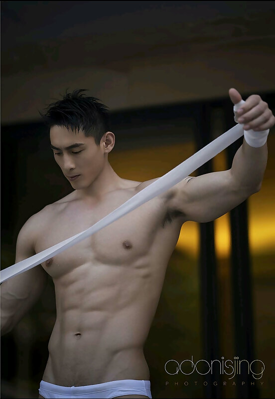Next Image >>