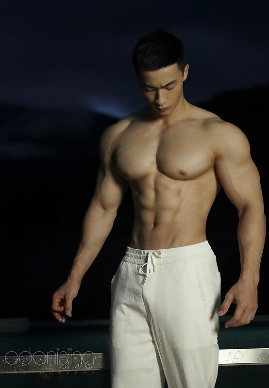 Next Image >>