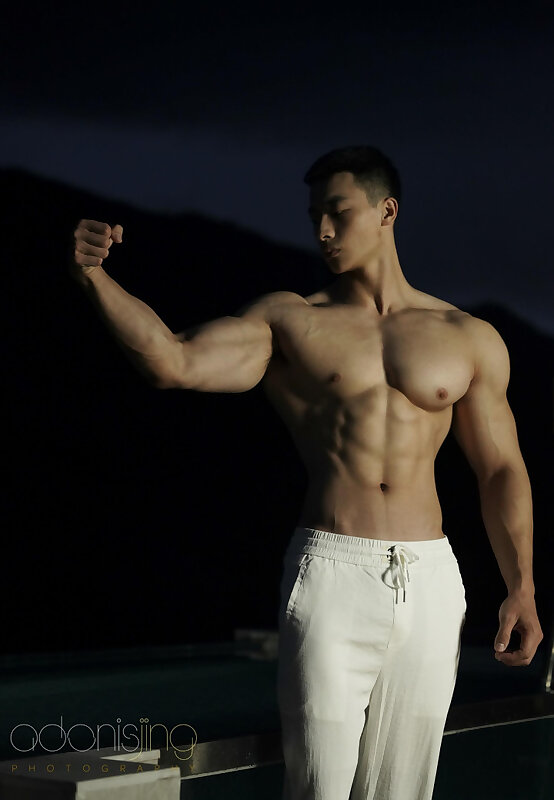 Next Image >>