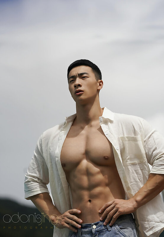 Next Image >>