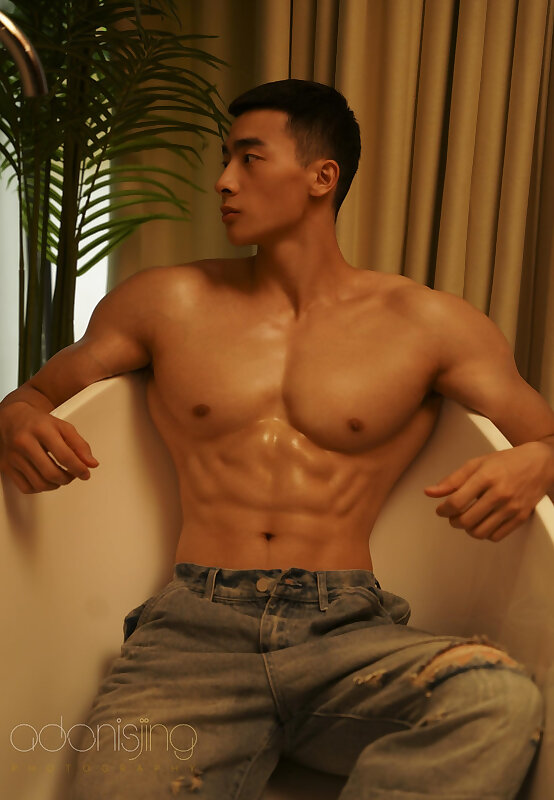 Next Image >>