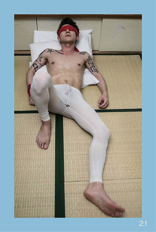 Next Image >>